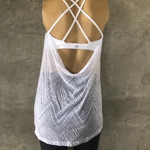 prAna yoga top white w/ sexy strappy back
